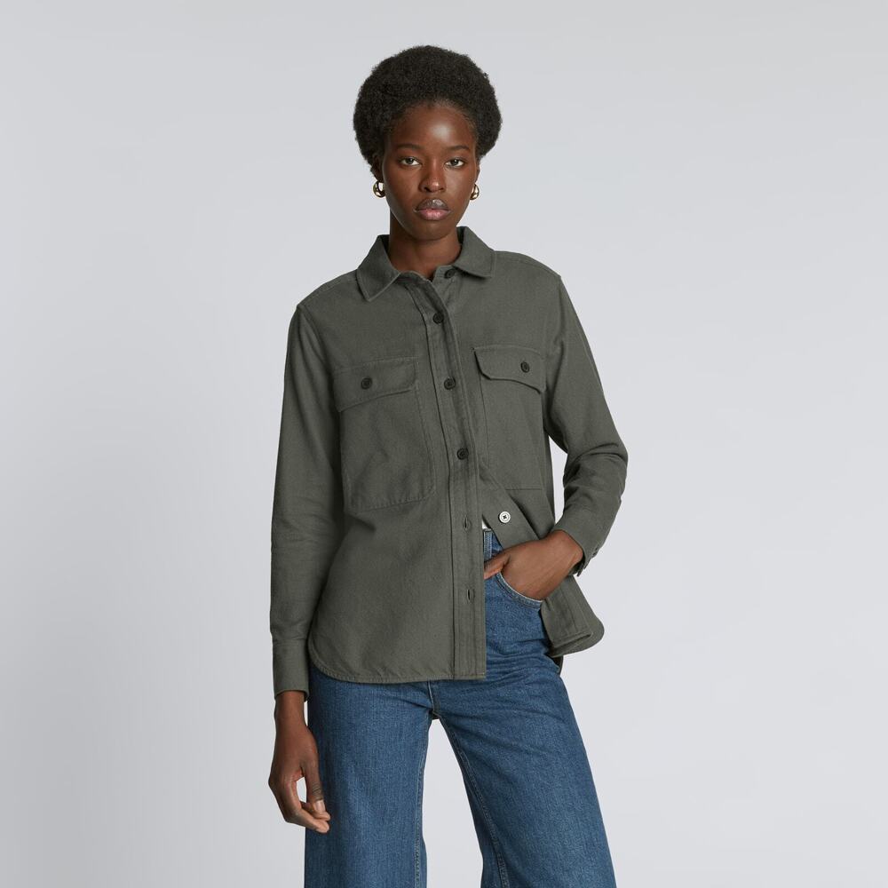 Everlane The Classic Cotton Flannel Shirt Green Base - Size M